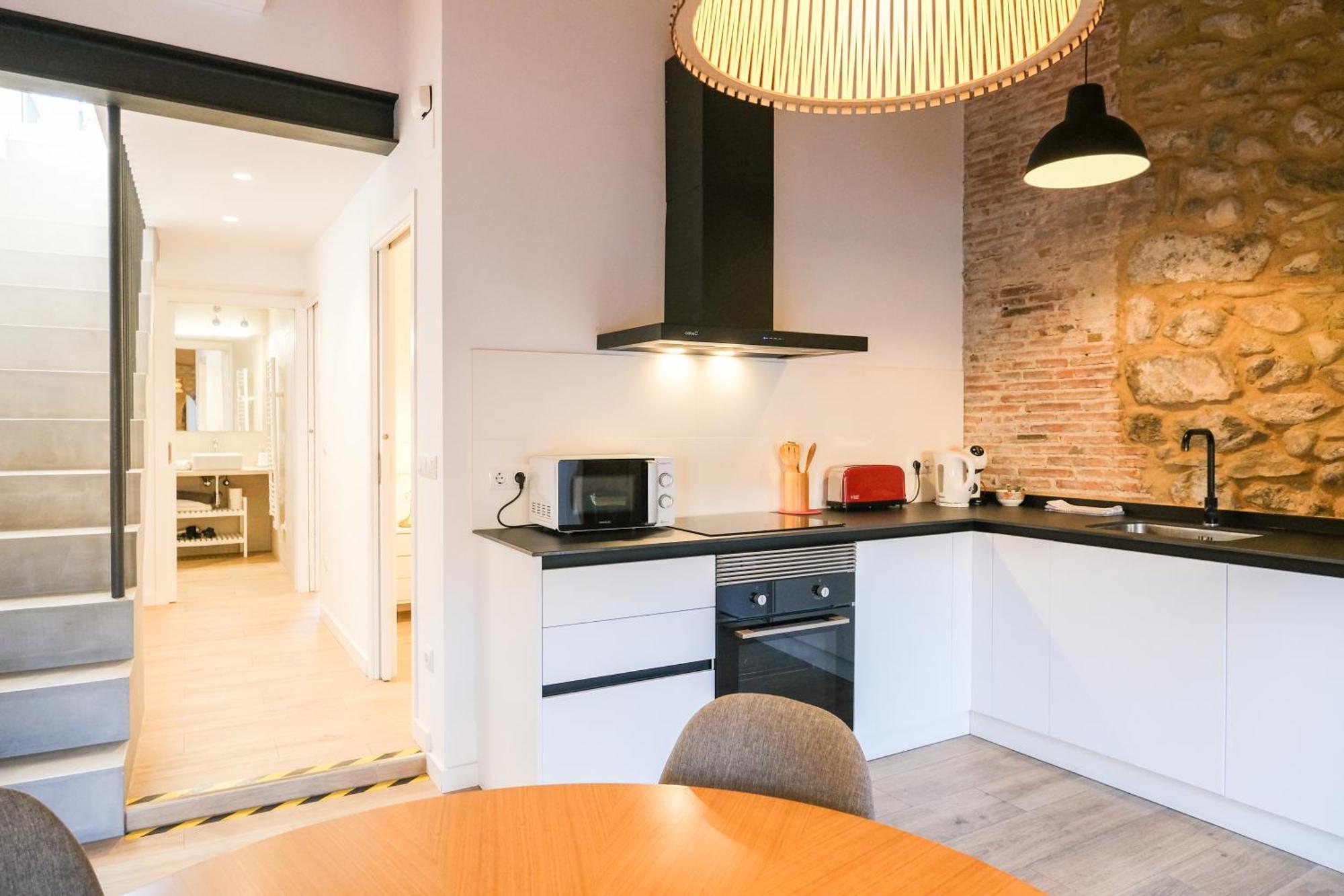 Ganganell Atic Apartamento Con Terraza En Besalu Bagian luar foto