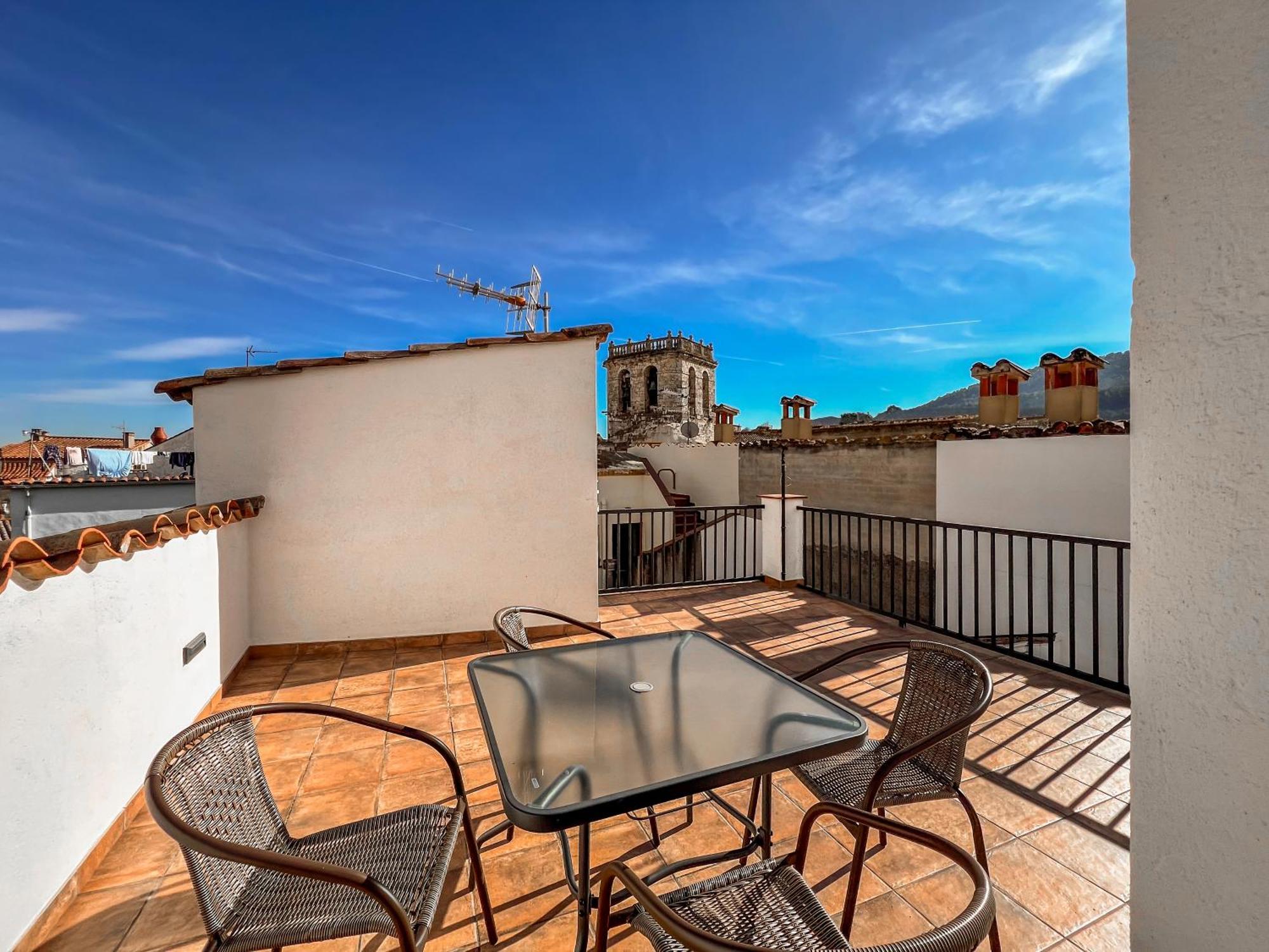 Ganganell Atic Apartamento Con Terraza En Besalu Bagian luar foto