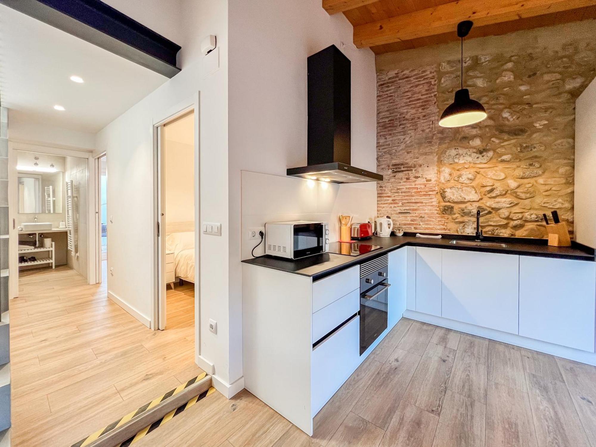 Ganganell Atic Apartamento Con Terraza En Besalu Bagian luar foto